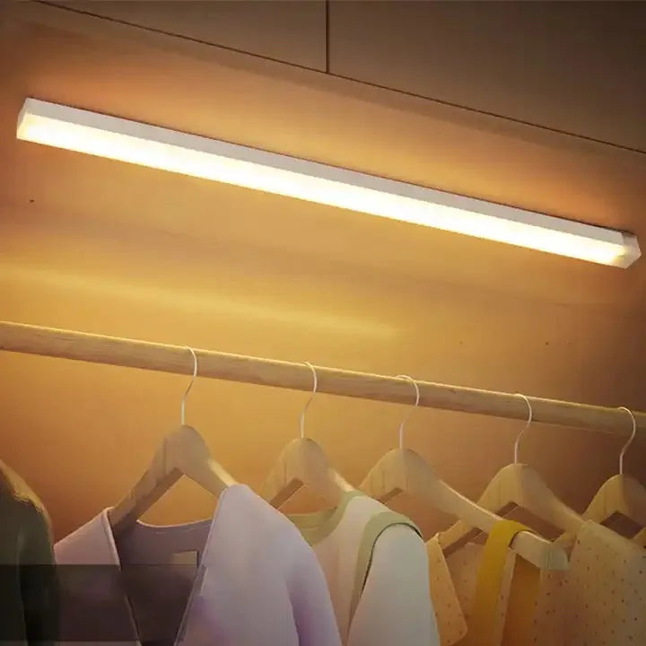 Luz LED com Sensor de Movimento