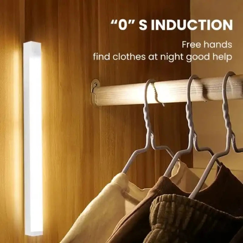 Luz LED com Sensor de Movimento