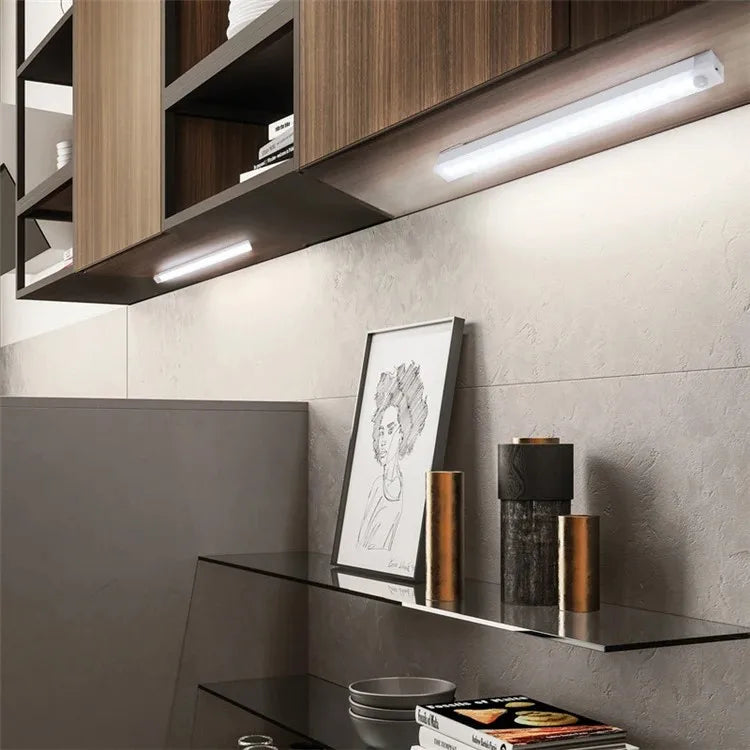 Luz LED com Sensor de Movimento