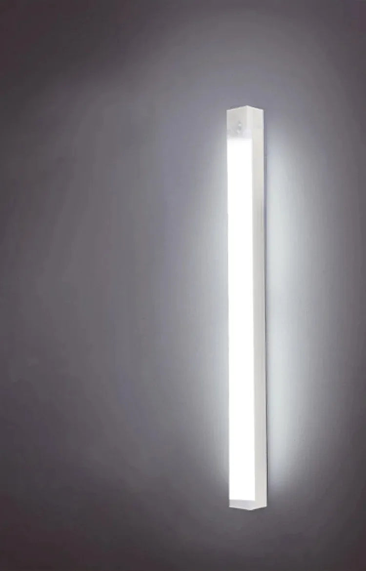 Luz LED com Sensor de Movimento